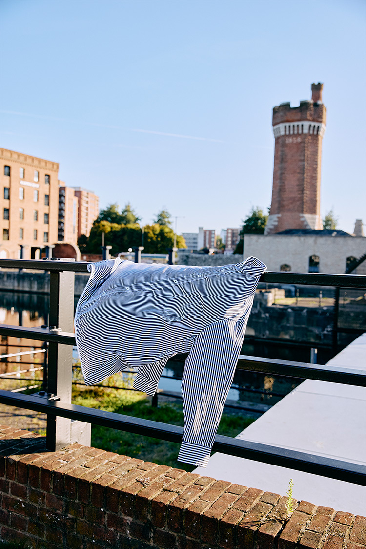 FOCUS ON�qTICCA�r�Ō}���鏉��