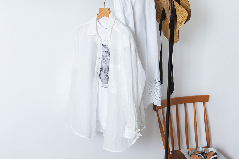 �y�������A���𒅂�zInto White