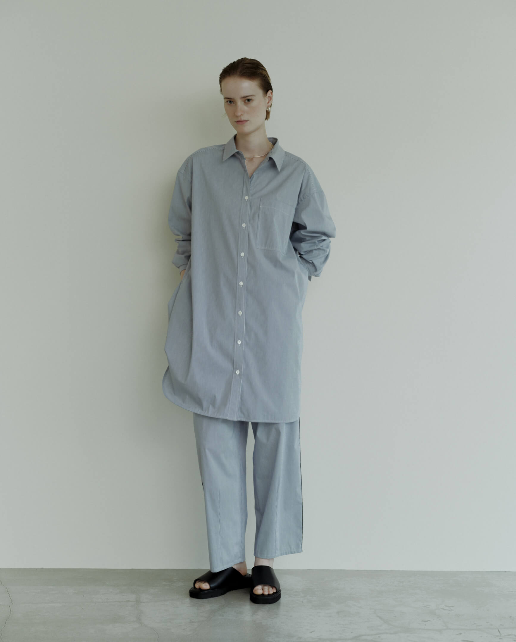 >SHIPS for WOMEN 2026 Summer�b TOUGH Romantic