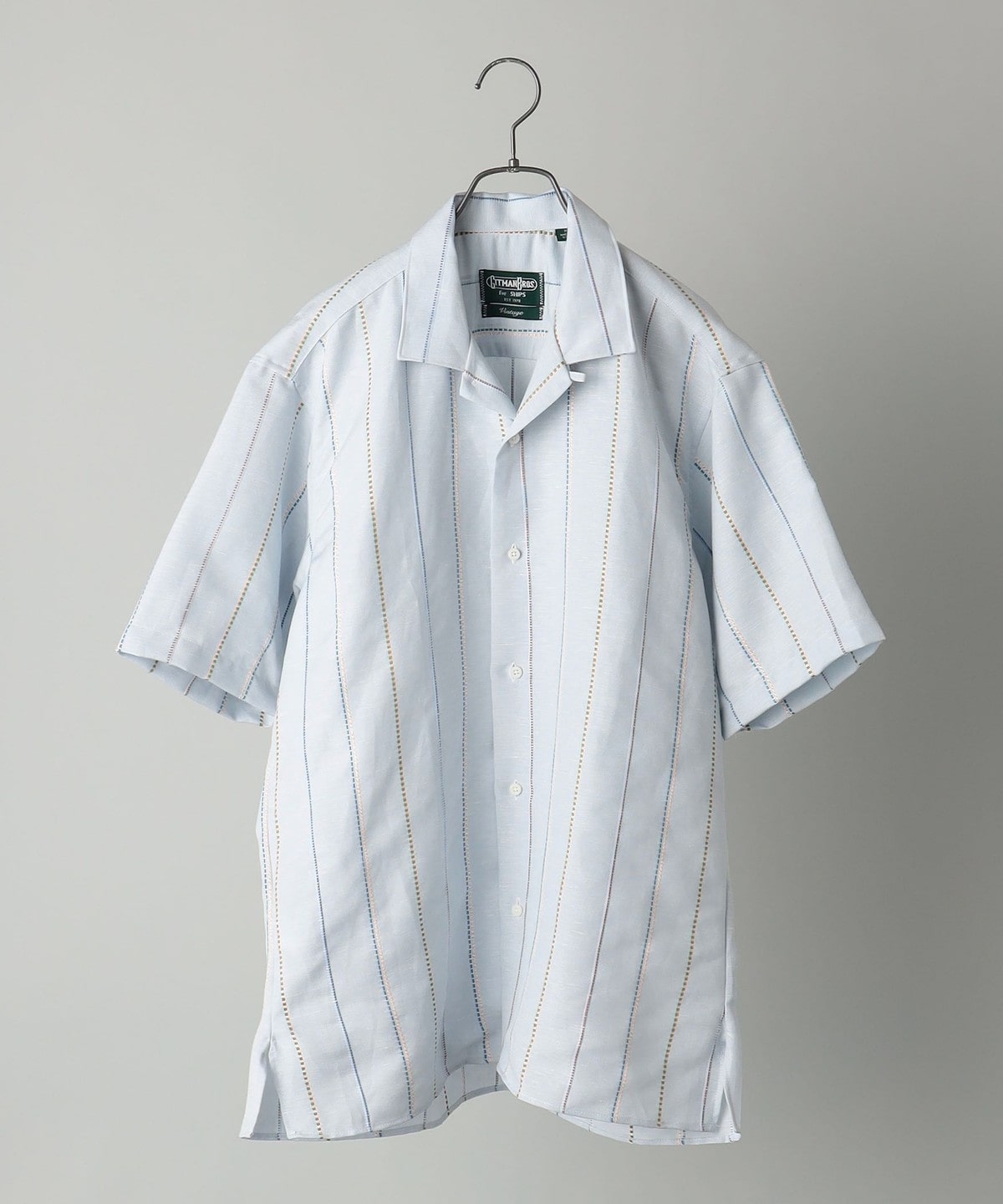 Gitman Vintage: ストライプ ショートスリーブ キャンプカラーシャツ ライトブルー