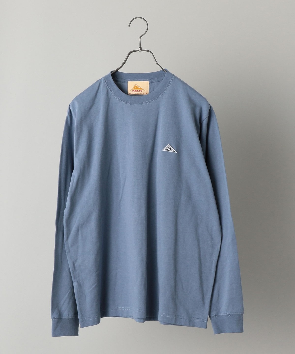 【SHIPS別注】KELTY: ワンポイント ネイビーロゴ ロングスリーブ Tシャツ (ロンT) ライトブルー