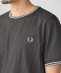FRED PERRY: M1588V_TWIN TIPPED