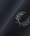 FRED PERRY: M3495 TIPPED CREW NECK