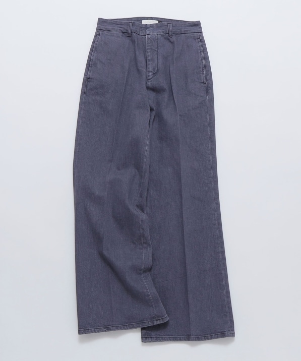 AMOMENTO: FLARED DENIM