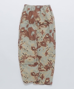 NOMARHYTHM TEXTILE: CAMO FLOWER DOUBLE KNEE PANTS