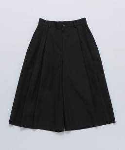 AMOMENTO: WIDE BERMUDA PANTS