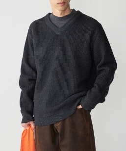 PIACENZA★新品5万円ピアチェンツァ ミドルゲージウール丸首ニット54濃紺 PIACENZA☆新品5万円ピアチェンツァ ミドルゲージウール丸首