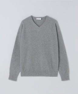 AMOMENTO: RACOON V-NECK KNIT