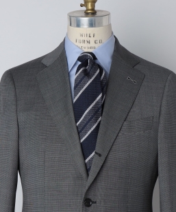 Puccini: �O���i�f�B�� �X�g���C�v �l�N�^�C