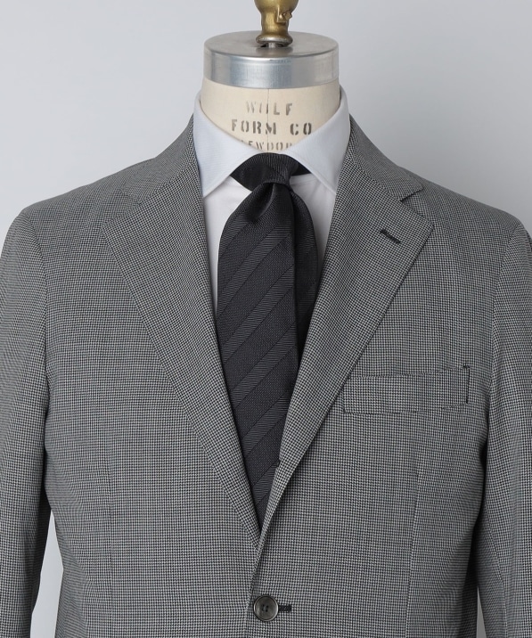 Puccini: �K���U �X�g���C�v �l�N�^�C