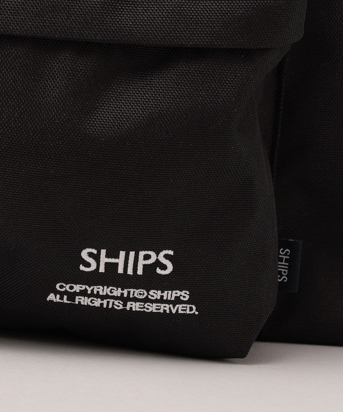 WEB限定】SHIPS: 〈撥水加工〉 COPYRIGHT ロゴ バックパック: バッグ ...