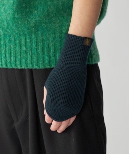 BATONER: SOLID WOOL HAND WARMER