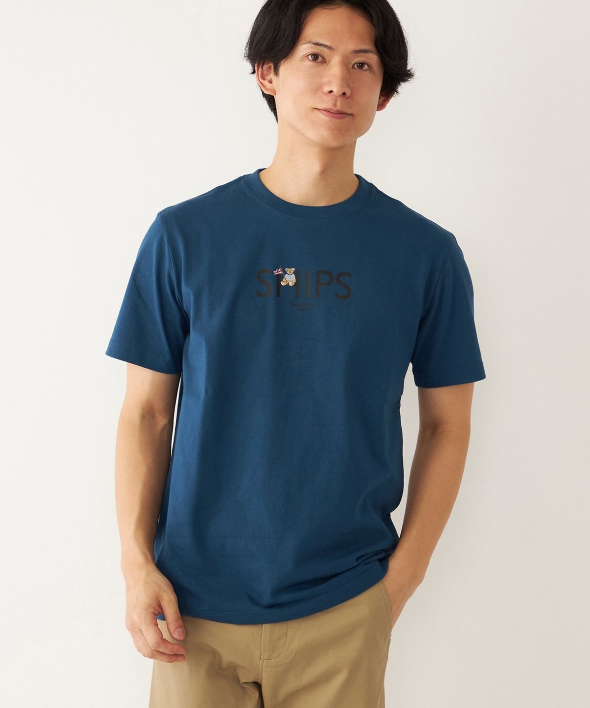 SHIPS Colors: Teddybear (R)×SHIPSロゴ  コラボ プリント Tシャツ ブルー