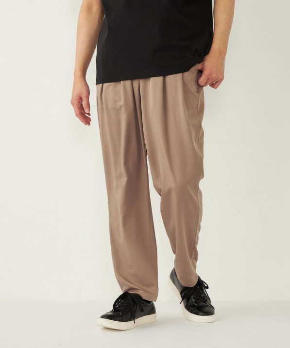 NYコレクション ランウェイ フローラルシルクとろつやイージーパンツ サラ・バートンによる新生ジバンシィがデビュー。改めて描かれる