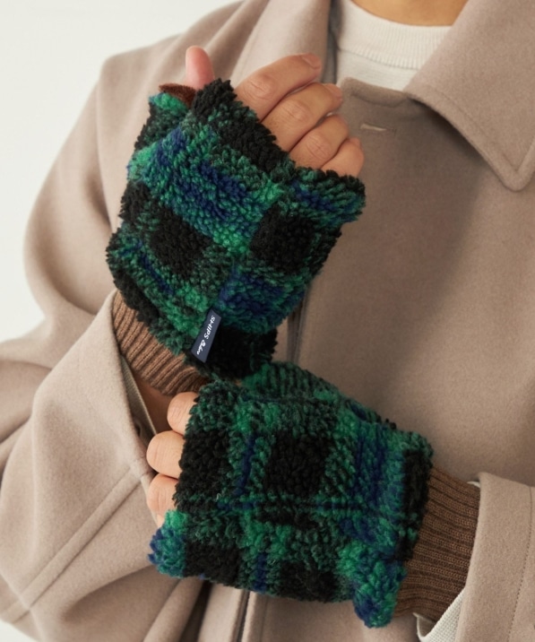 SHIPS Colors:{A tBK[X O[u