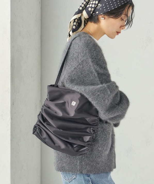 IRIS47: modular bag