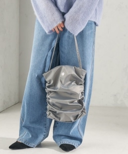 �s�\��tIRIS47: modular bag