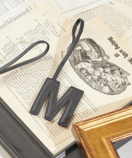 �s�\��t�yWEB����zGeorge Cinq:�C�j�V���� �`���[���i�u���b�N�j