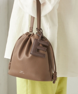 �s�\��t�yWEB����zGeorge Cinq:�C�j�V���� �`���[���i�u���E���j