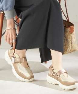 �s�\��t�ySHIPS�ʒ��zSHAKA: �����[�W�F�[�� �X�j�[�J�[ �T���_��