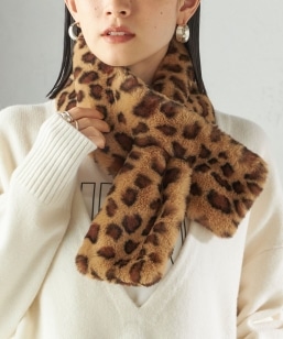 q􂢉\rtFCN t@[ }t[