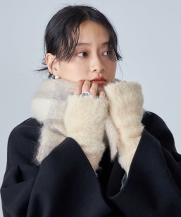 * �t�F�C�N �t�@�[ �A�[�� �E�H�[�}�[ ��