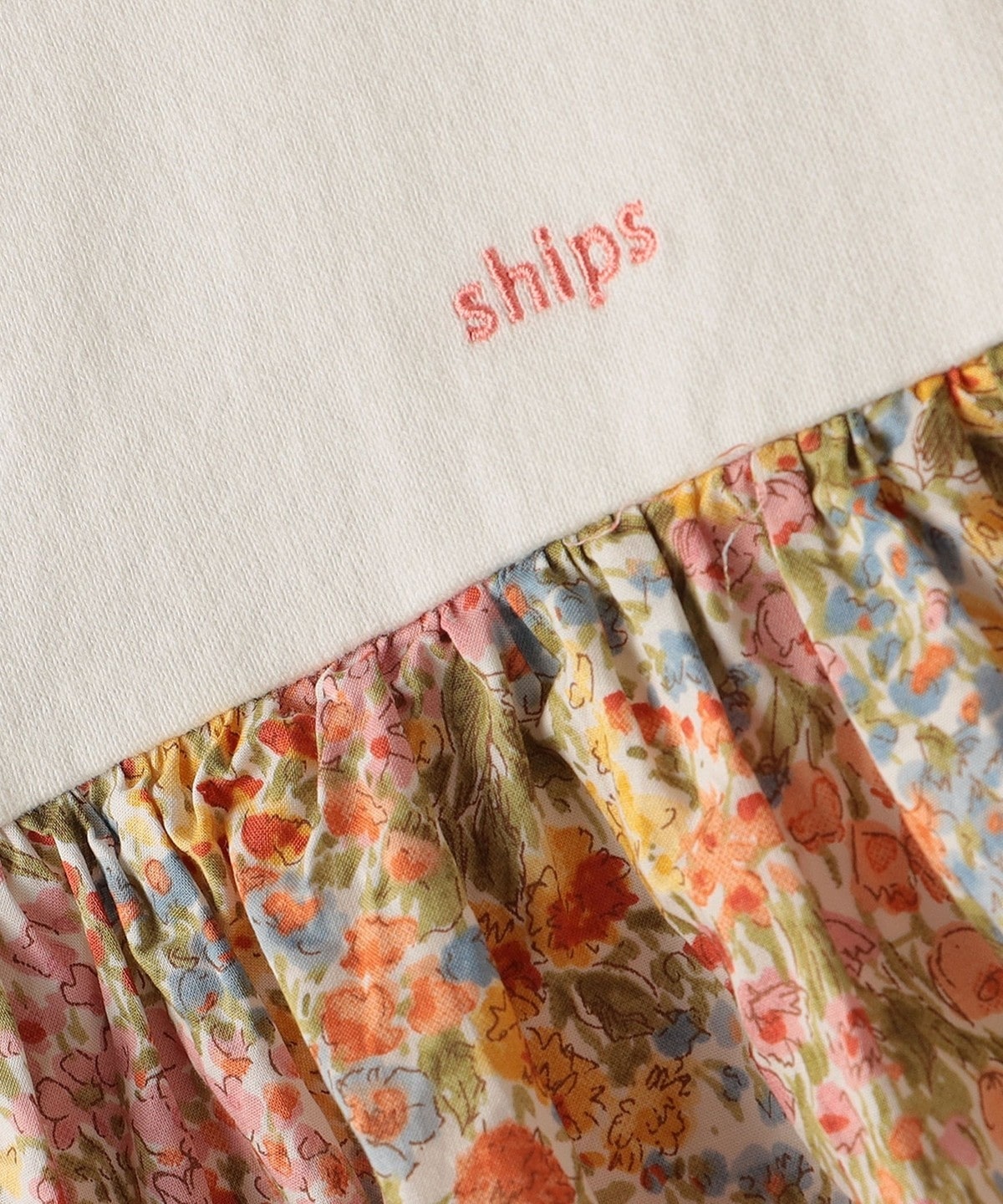 SHIPS KIDS:70～80cm / 花柄 半袖 スカート ロンパース: ベビー