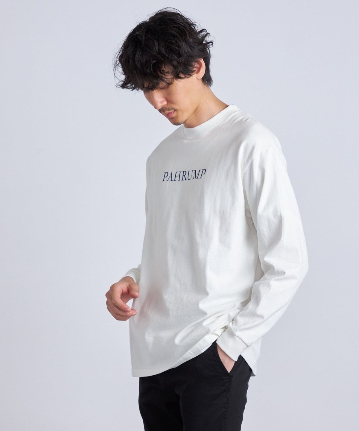【SHIPS any別注】THE KNiTS: カレッジ プリント 長袖 Tシャツ ホワイト