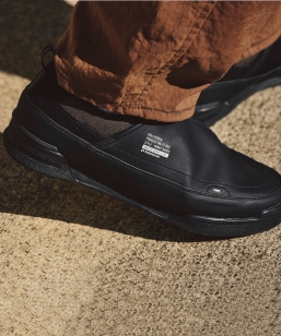 MOON STAR 810S: VERSAL �X�j�[�J�[��