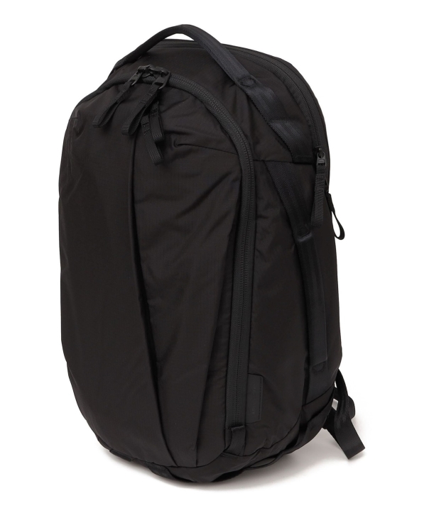 ABLE CARRY: 26L Max EDC バックパック｜ SHIPS 公式サイト