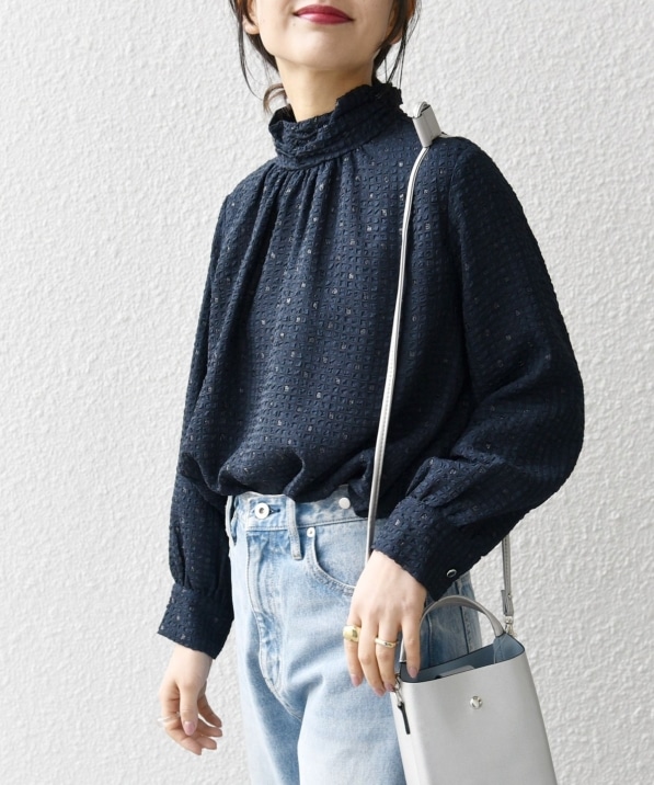 SHIPS any:〈手洗い可能〉ラメ フィルム ハイネック ブラウス: シャツ  