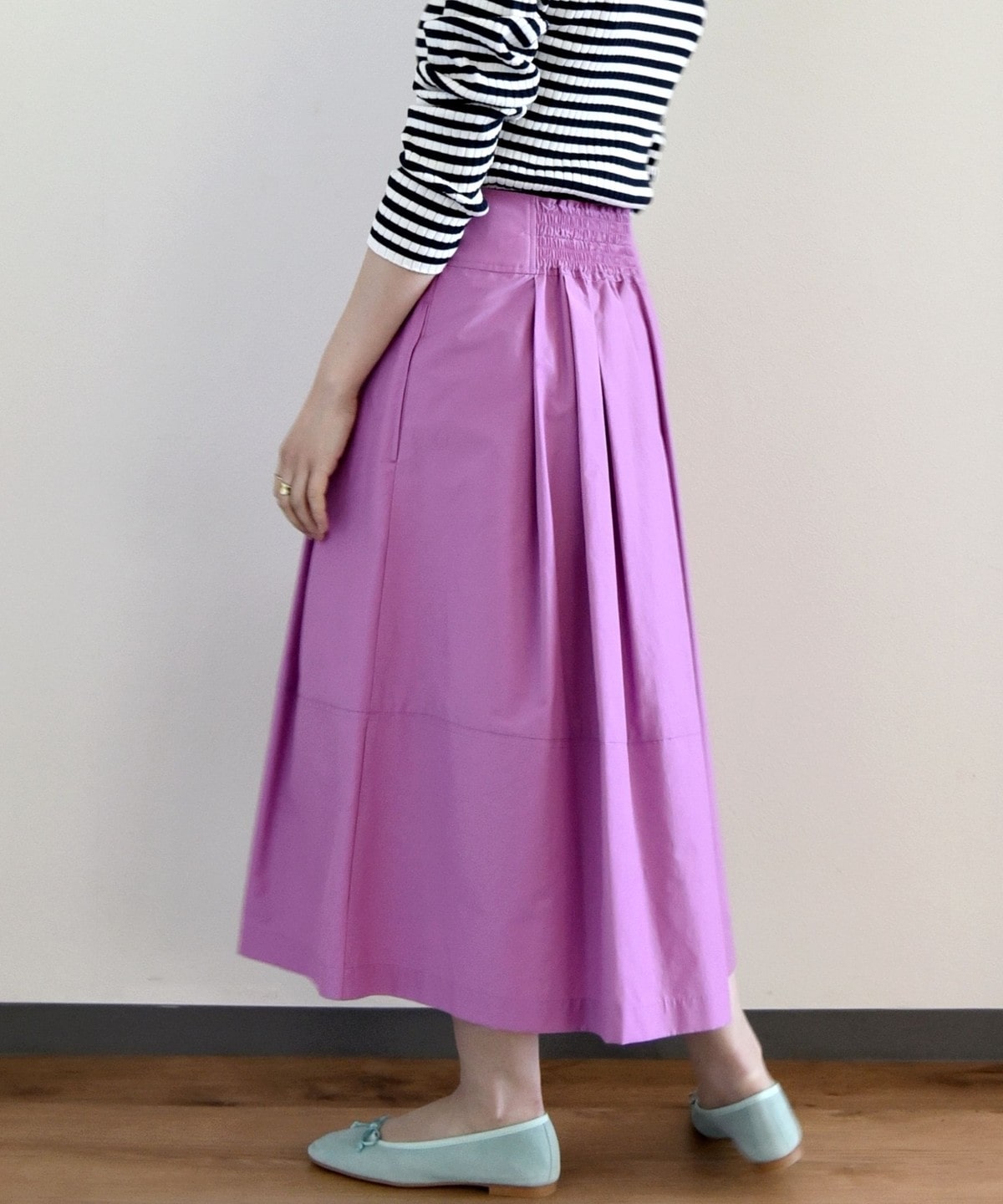 SHIPS any:〈ウォッシャブル〉カラー タック フレア ミディ スカート ピンク