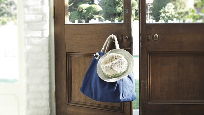 �R�[�f�B�l�[�g�Ƀv���X����������ɂȂ鏬��