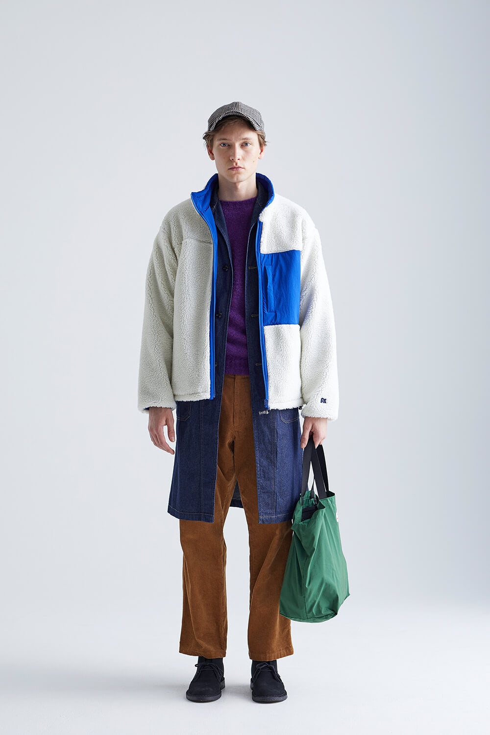 �T���̔_��Ƃ��S�̕�����^���Ă����