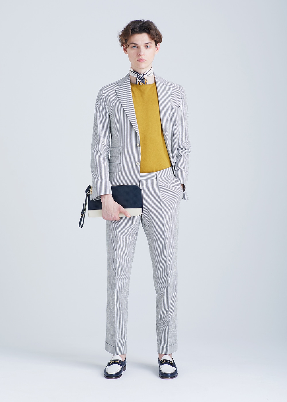 �`�������W���钇�Ԃ̂��߂ɁA�I�V���������Ă��o����