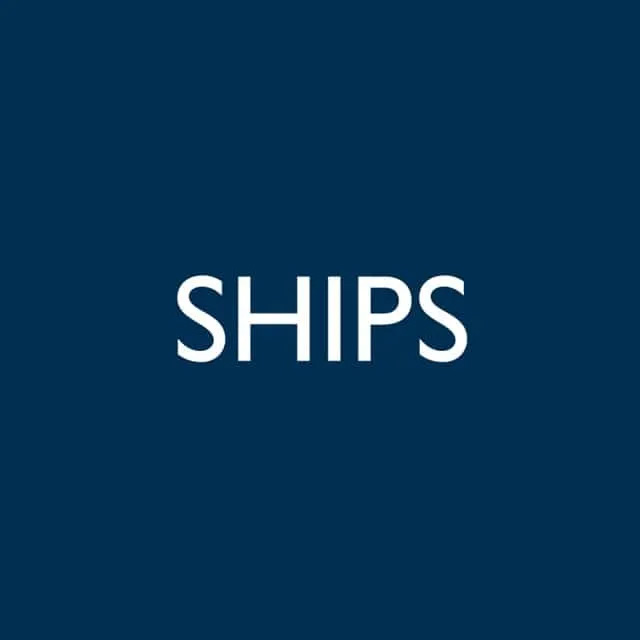 SHIPS OUTLET �y���X