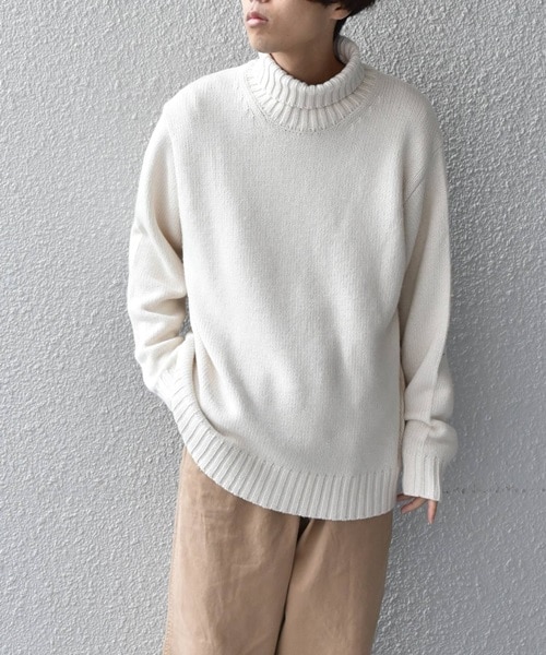 �A�E�^�[�̉��ɒ����݂����A�����������j�b�g���W