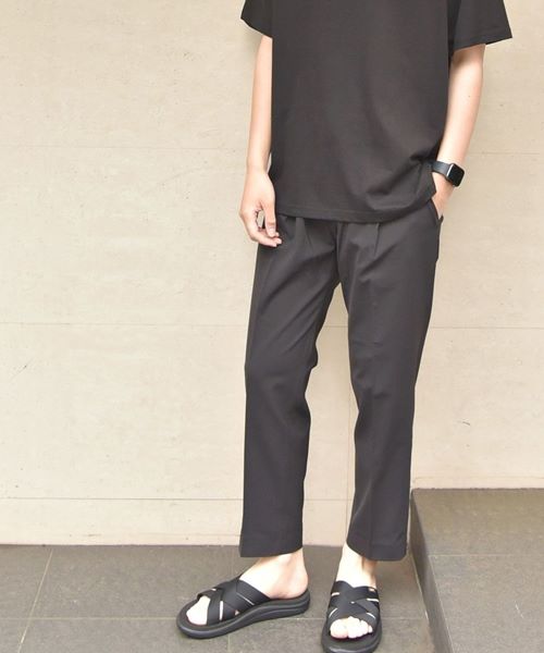 yS̋@\fށzLC߃VGbg̃m[^bNpc