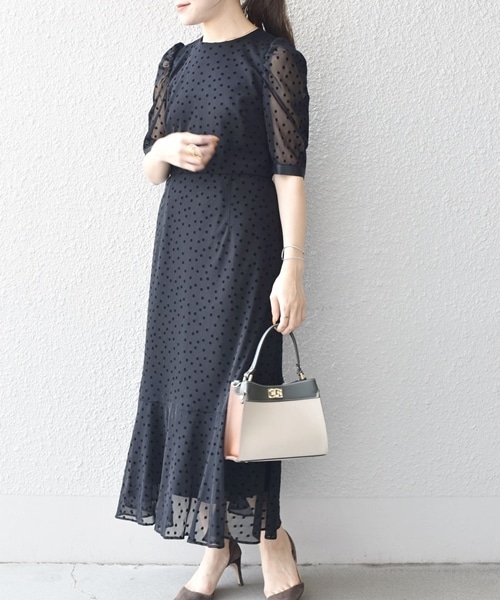 񎟉ɂ߃ACeWH̃uC_V[Y̏Ɂ