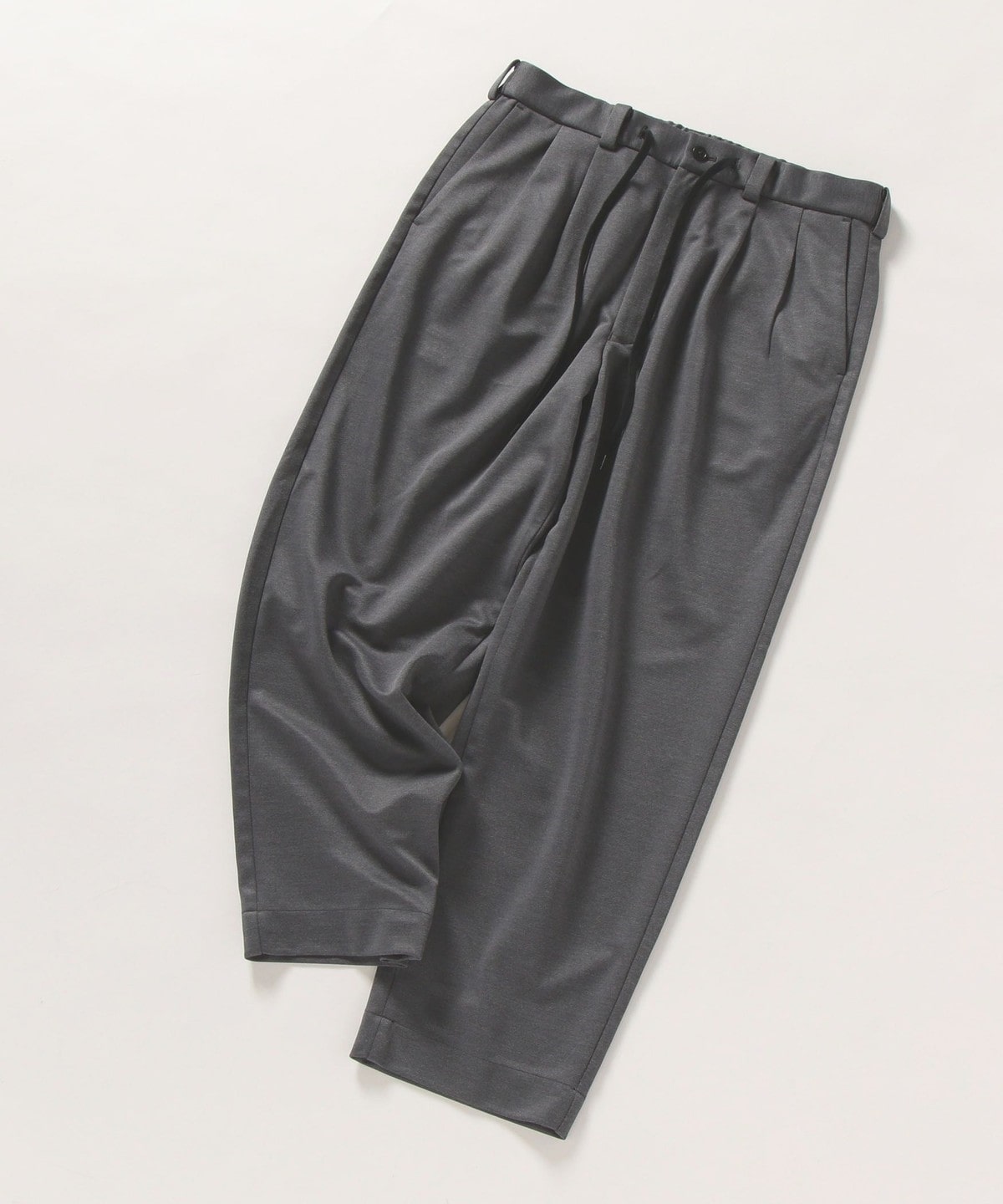 �J�W���A�����킹�Ɂ��X�g���X�t���[�Ȑ����S�n�̃e�[�p�[�h�W���[�W�[�p���c�I